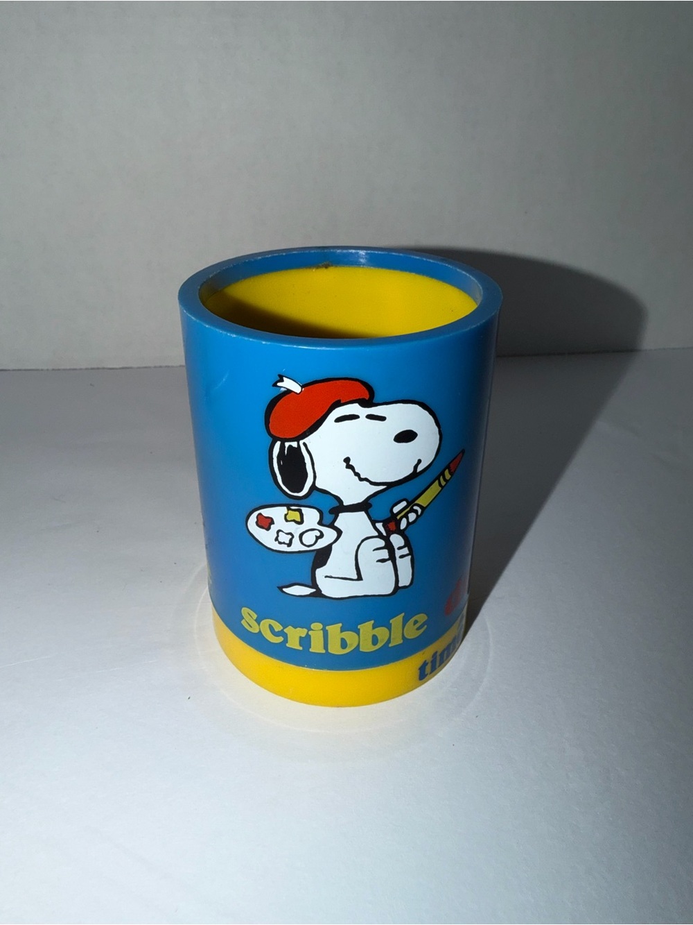 Snoopy peanuts, vintage Rotating pencil, pen plastic cupholder